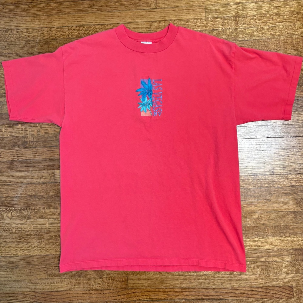 Vintage Desert Heat XL Las Vegas NV T-Shirt USA Made Palm‎ Tree Graphic Red